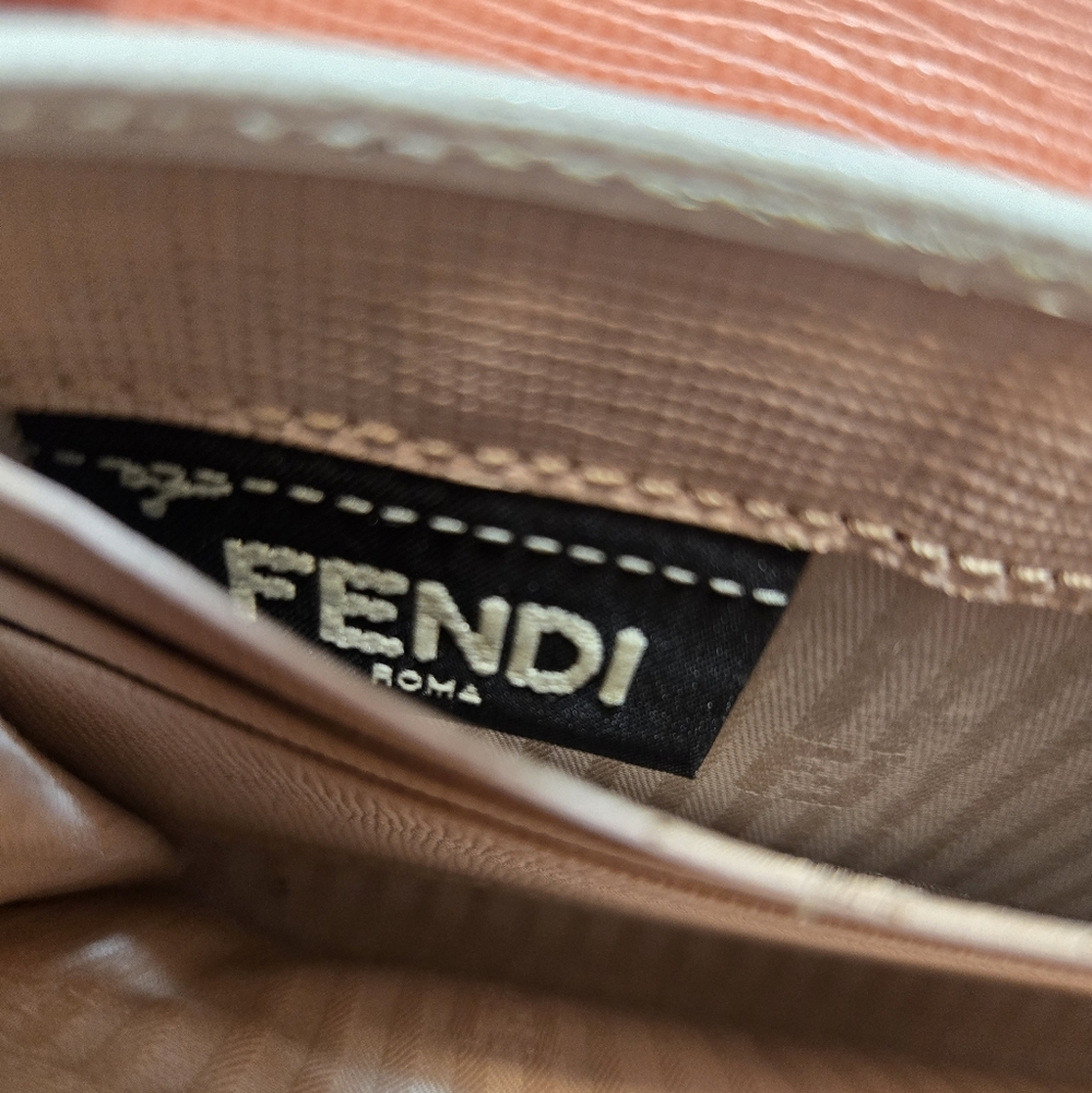 GUC Fendi White Peach Leather 2Jours Long Flap Continental Wallet - Picture 6 of 11